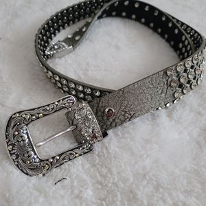 Beautifully Jeweled Cowgirl Belt